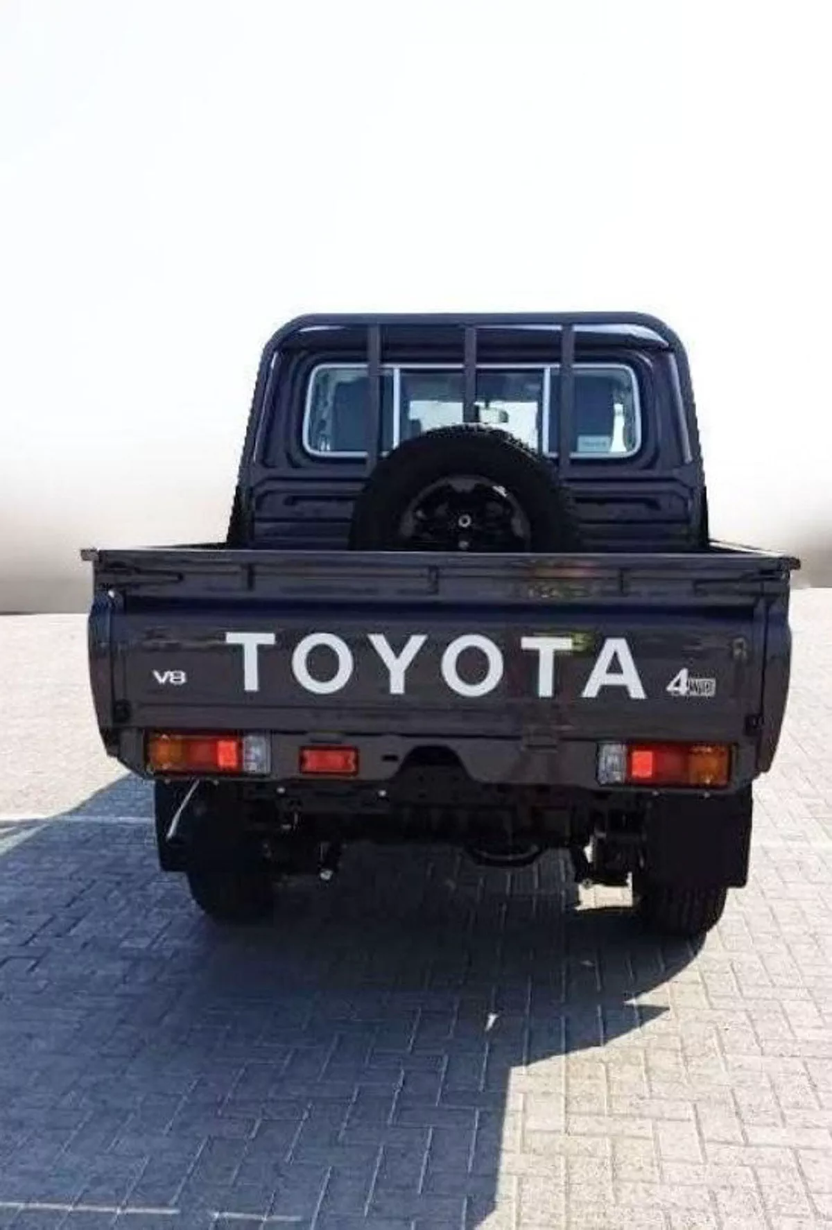 Toyota Land Cruiser Pick Up TOYOTA LAND CRUISER LC79 4.2L V6-4-0