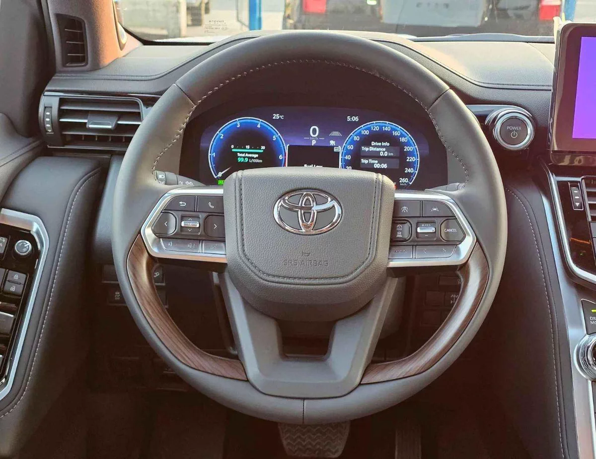 Toyota Land Cruiser VX HYBRID | 3.5L V6 PETROL | RADAR | PWR WITH LEATHER SEATS | 360* CAMERAS | SUNROOF | BID DVD | JBL-8-0