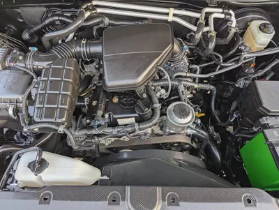 Toyota Prado TXL 2023 GCC V4 2.7L ACCIDENT FREE LOW MILEAGE IN EXCELLENT CONDITION-14