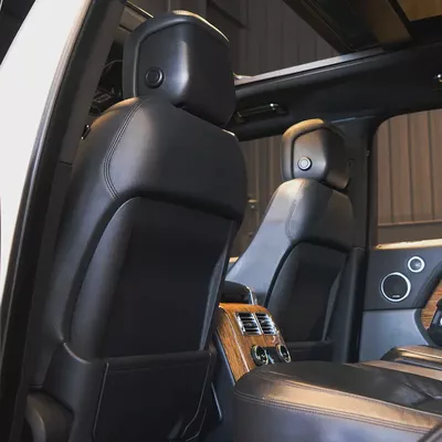 AED 2,490 p.m • 0% Downpayment • Range Rover Vogue Supercharged • 1 Year Warranty-14
