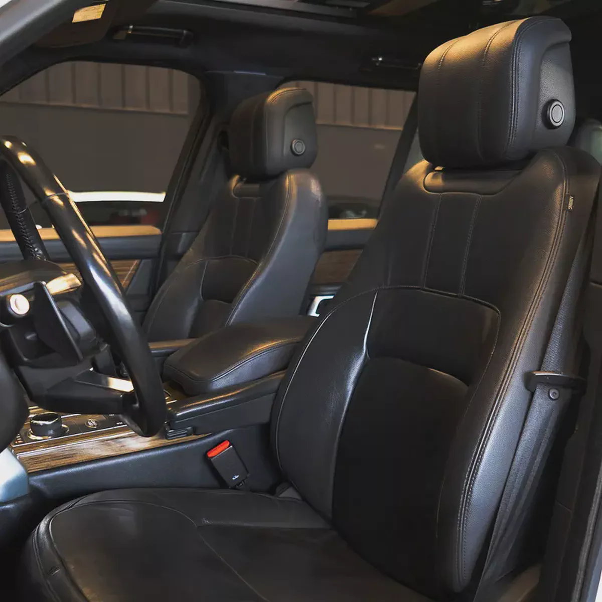 AED 2,490 p.m • 0% Downpayment • Range Rover Vogue Supercharged • 1 Year Warranty-12-12