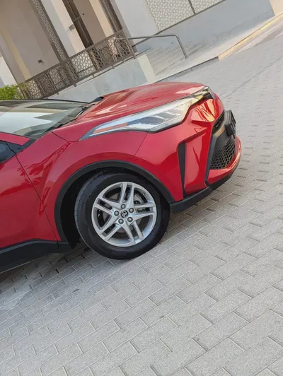 Toyota C-HR Hybrid GX 2020 GCC Specs - Interior and Exterior Excellent Condition Experience the-8