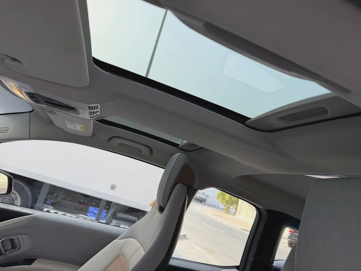 2020 BMW i3S M-12-12
