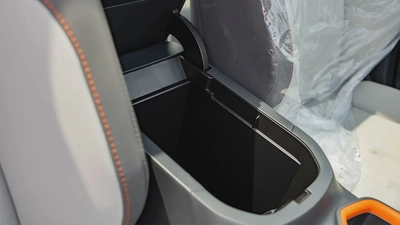 2025 Toyota Rav4 Adventure 2.5L AT Petrol (white)-14