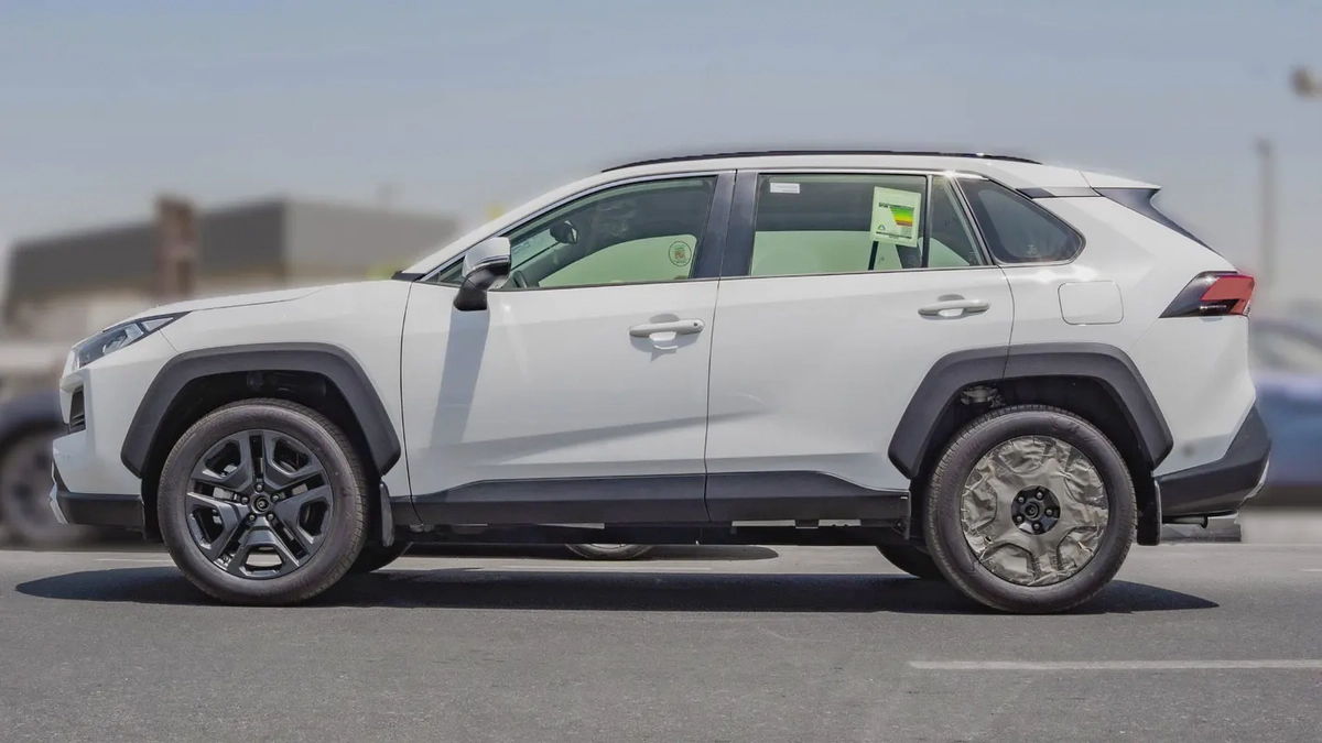 2025 Toyota Rav4 Adventure 2.5L AT Petrol (white)-2-2