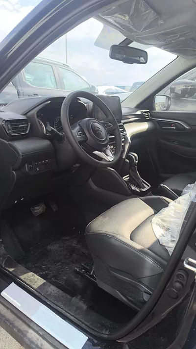 Suzuki Grand Vitara GLX 1.5L FULL OPTION  available all colour-17