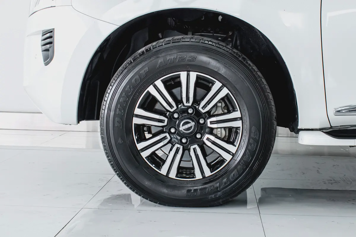1 YR WARRANTY | GCC | 4.0L | AED 2400 PM
