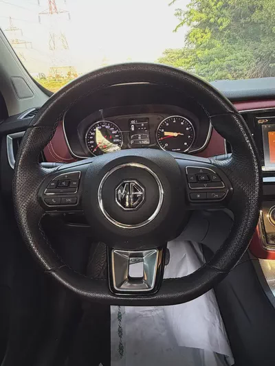 MG RX5 Luxury 2023 - GCC Specs - Excellent Conditio-ORIGINAL PAINT-13