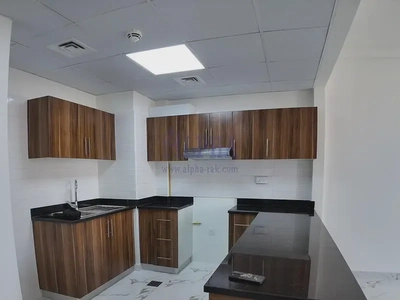 Spacious Apartment| Community view| Well Maintained-5