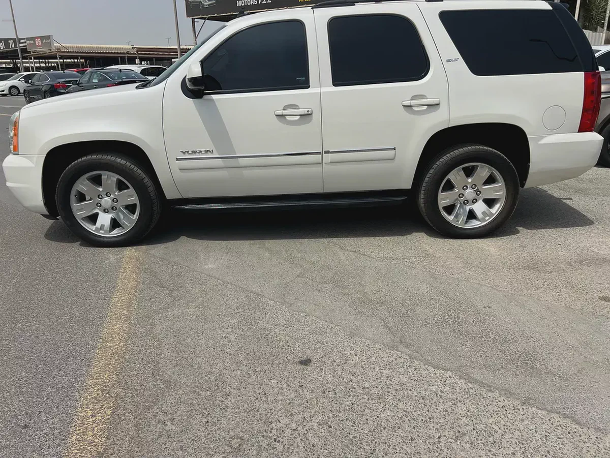 GMC Yukon SLE 2014 - American Specs - GCC Car-2-2