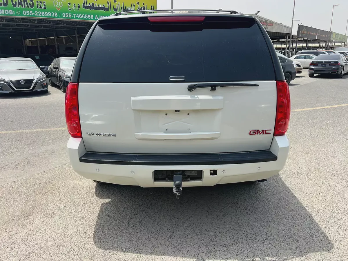 GMC Yukon SLE 2014 - American Specs - GCC Car-7-7