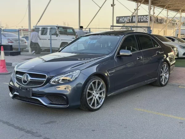 Mercedes Benz E63 AMG