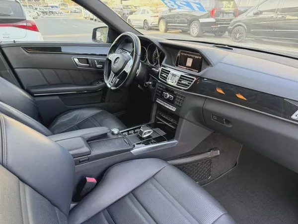 Mercedes Benz E63 AMG