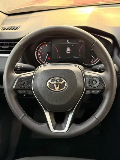 Toyota RAV4 XLE 2.5L AWD Full option 2023-9