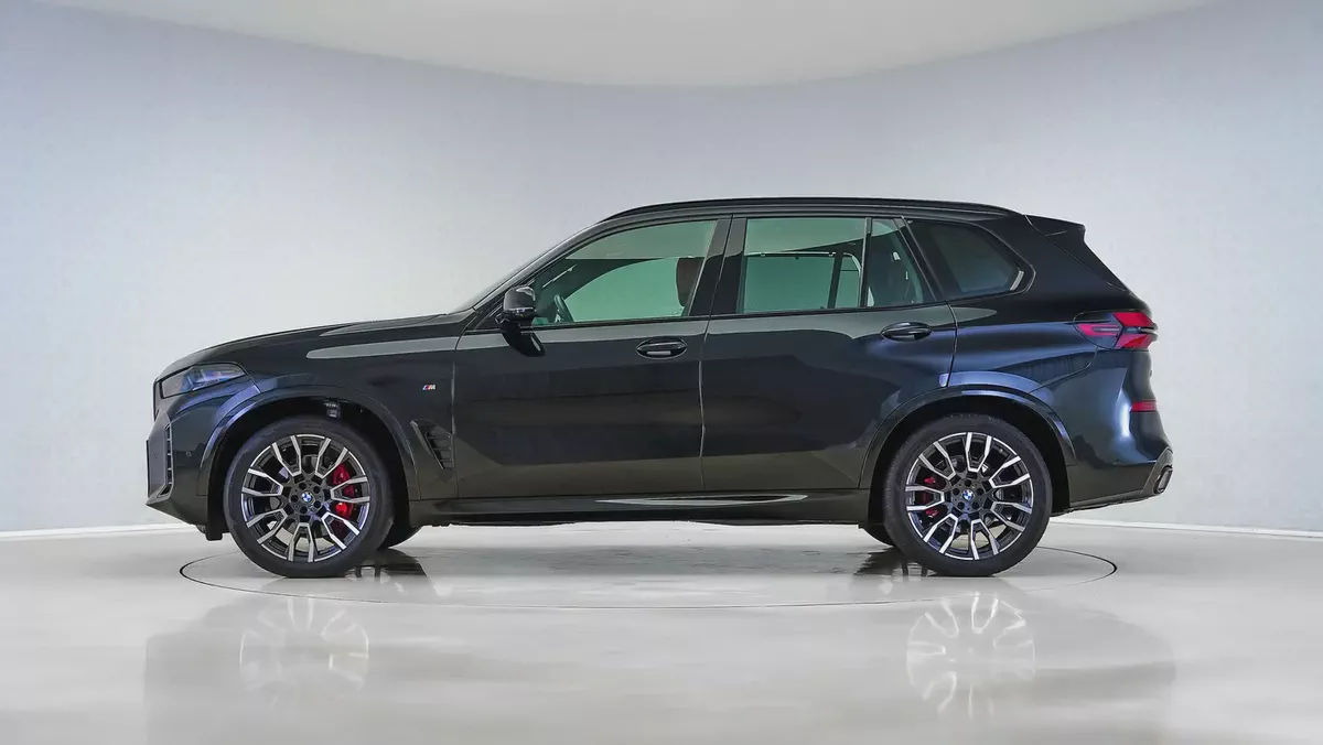 2024 BMW X5  xDrive40i M Sport | GCC Specs | BMW Active Warranty & Service Contract January 2027-9-9