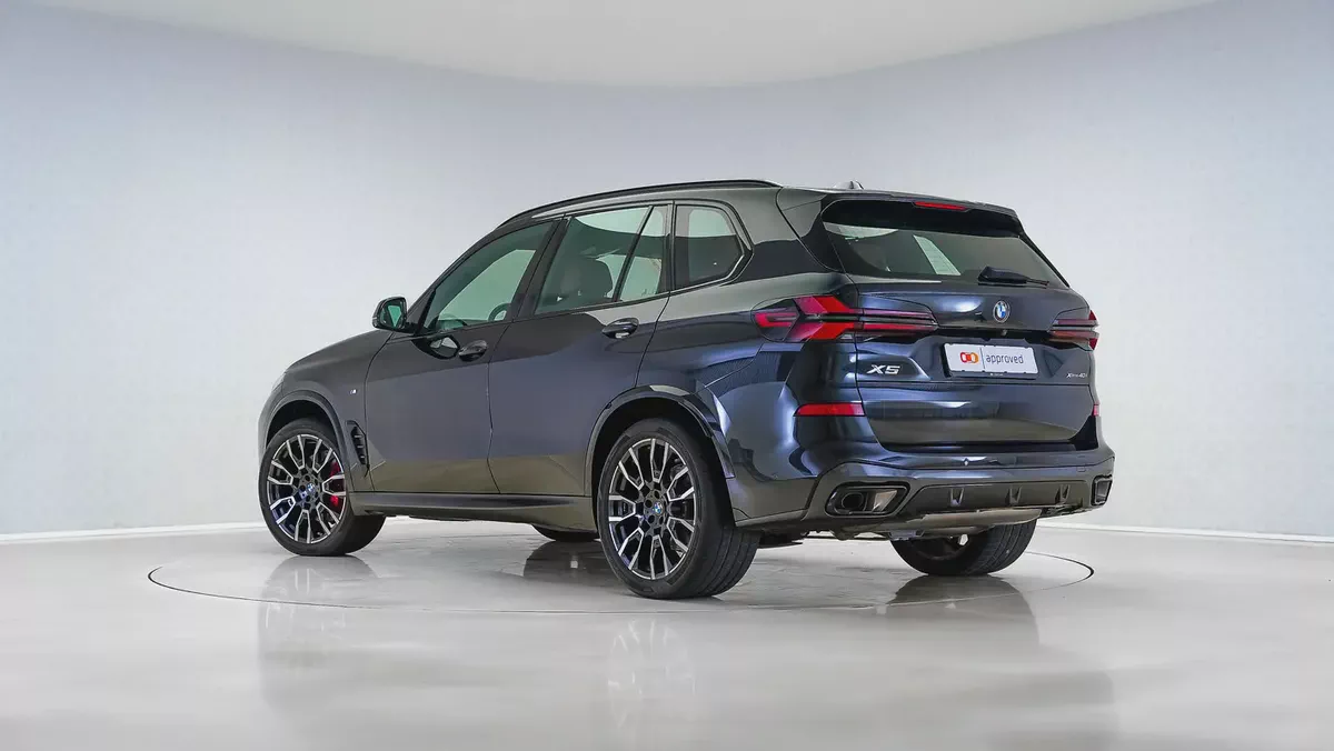 2024 BMW X5  xDrive40i M Sport | GCC Specs | BMW Active Warranty & Service Contract January 2027-1-1