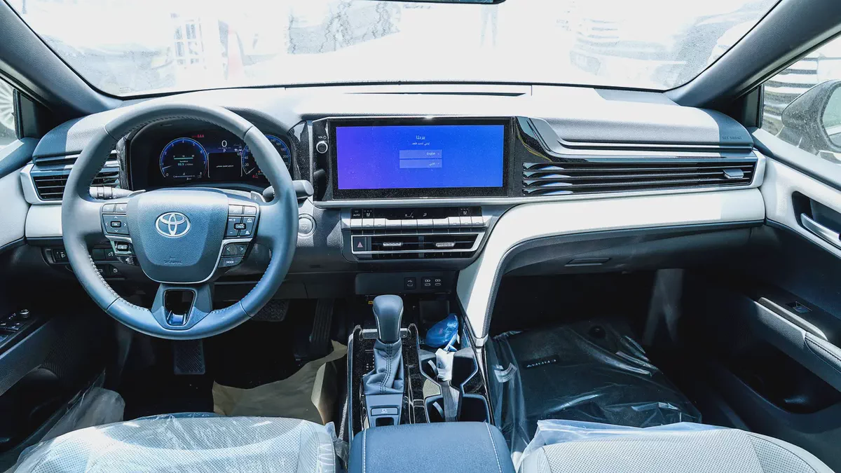 2026 Toyota Camry GLE GCC Specs-13-13