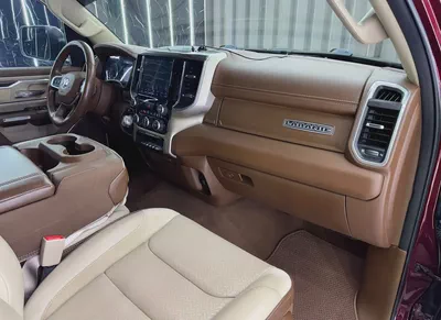 Dodge RAM 1500 Laramie 5.7L HEMI V8 | 4x4 | GCC Ready | Luxury Pickup-9