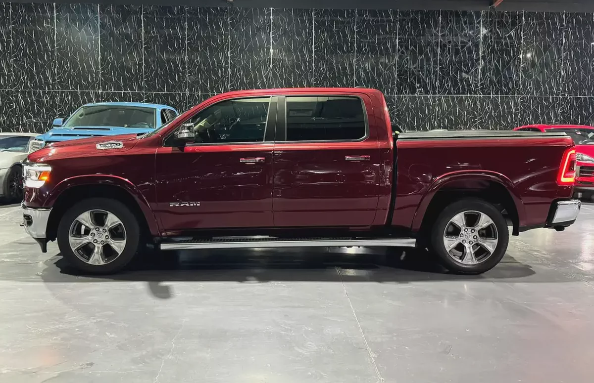 Dodge RAM 1500 Laramie 5.7L HEMI V8 | 4x4 | GCC Ready | Luxury Pickup-5-5