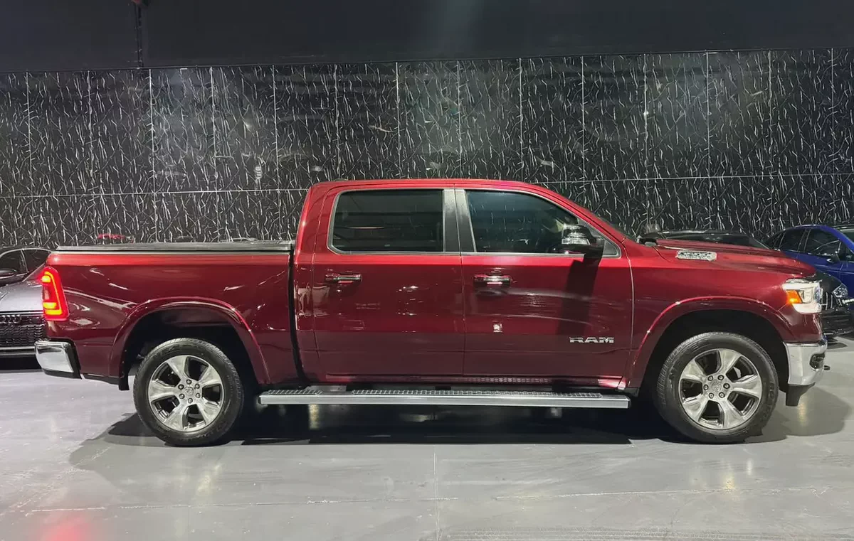 Dodge RAM 1500 Laramie 5.7L HEMI V8 | 4x4 | GCC Ready | Luxury Pickup-6-6