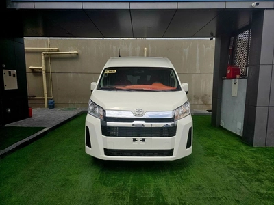 Toyota Hiace GL PASSENGER/ PATROL MANUAL/ 3.5 V6/ LOW MILEAGE-13