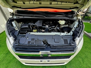 Toyota Hiace GL PASSENGER/ PATROL MANUAL/ 3.5 V6/ LOW MILEAGE