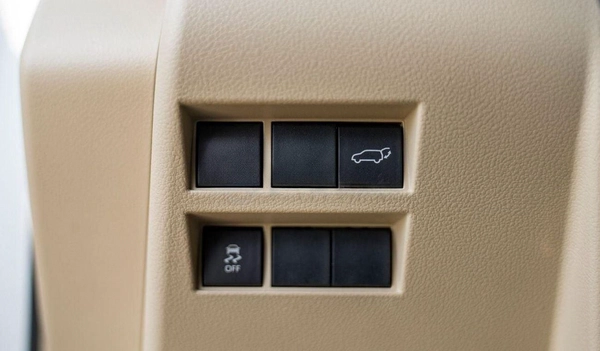 Toyota Land Cruiser LAND CRUISER VXR 3.3L DIESEL 2025