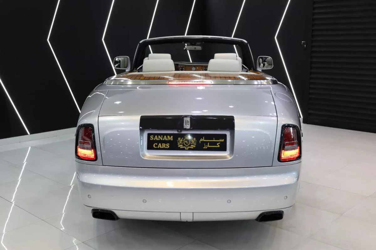 Rolls-Royce Phantom Drophead-3-3