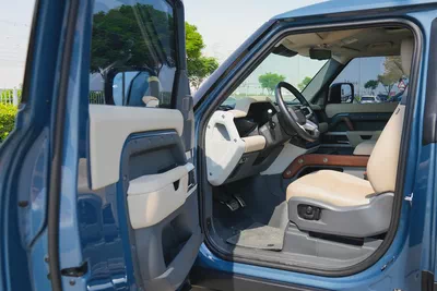 LAND ROVER DEFENDER SE P300 2024!! GCC SPECS!! WARRANTY AND SERVICE CONTRACT FROM AL TAYER-3