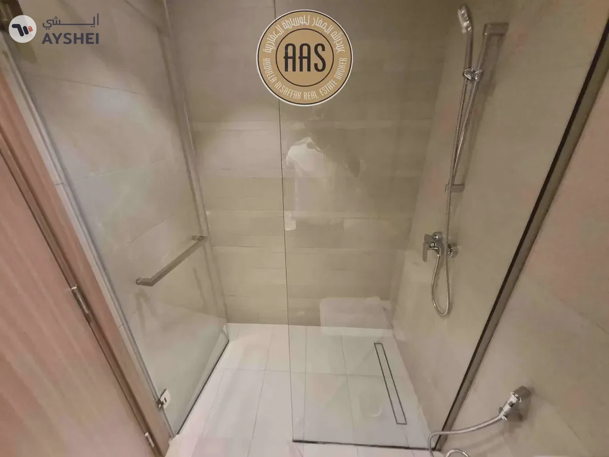 Unfurnished | Spacious Layout | Kitchen Appliances | Rent 105k-4-4