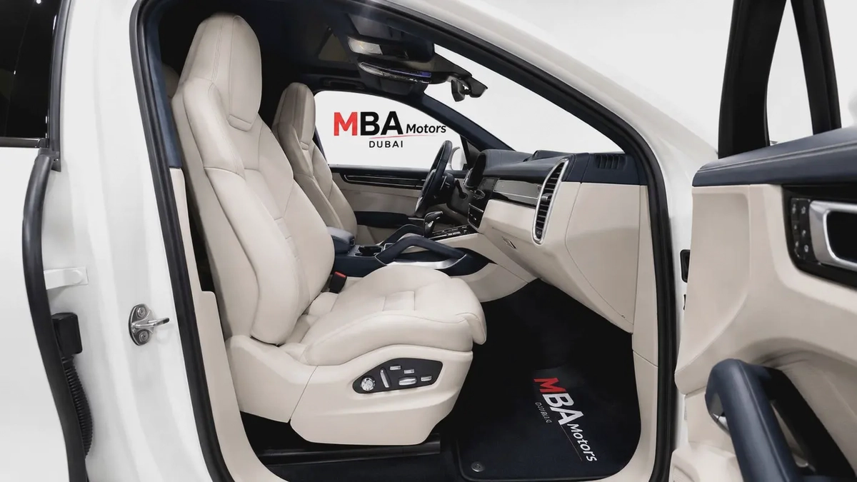 Porsche Cayenne Turbo Coupe 2020 - GCC Specs - Full Service Record-7-7