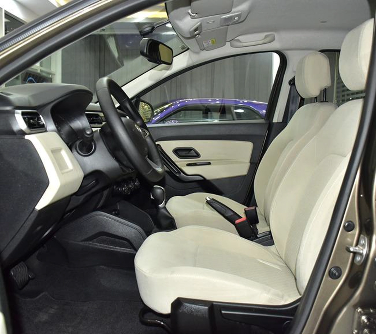 Renault Duster ( 2020 Model ) in Brown Color GCC Specs