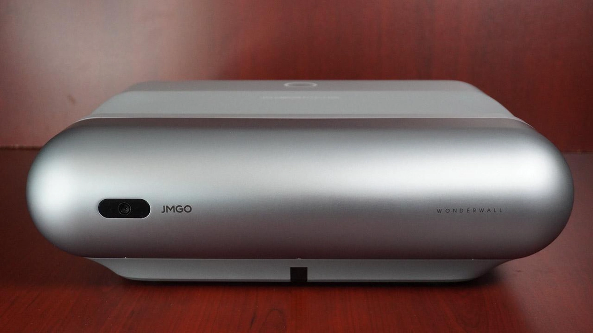 JMGO O1 Pro UST Projector + 100” ALR Screen-2-2
