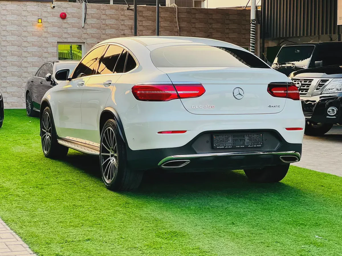مرسيدس GLC 250 4MATIC موديل 2018 | خليجي GCC | محرك 2.0L تيربو | Mercedes GLC 250-14-14