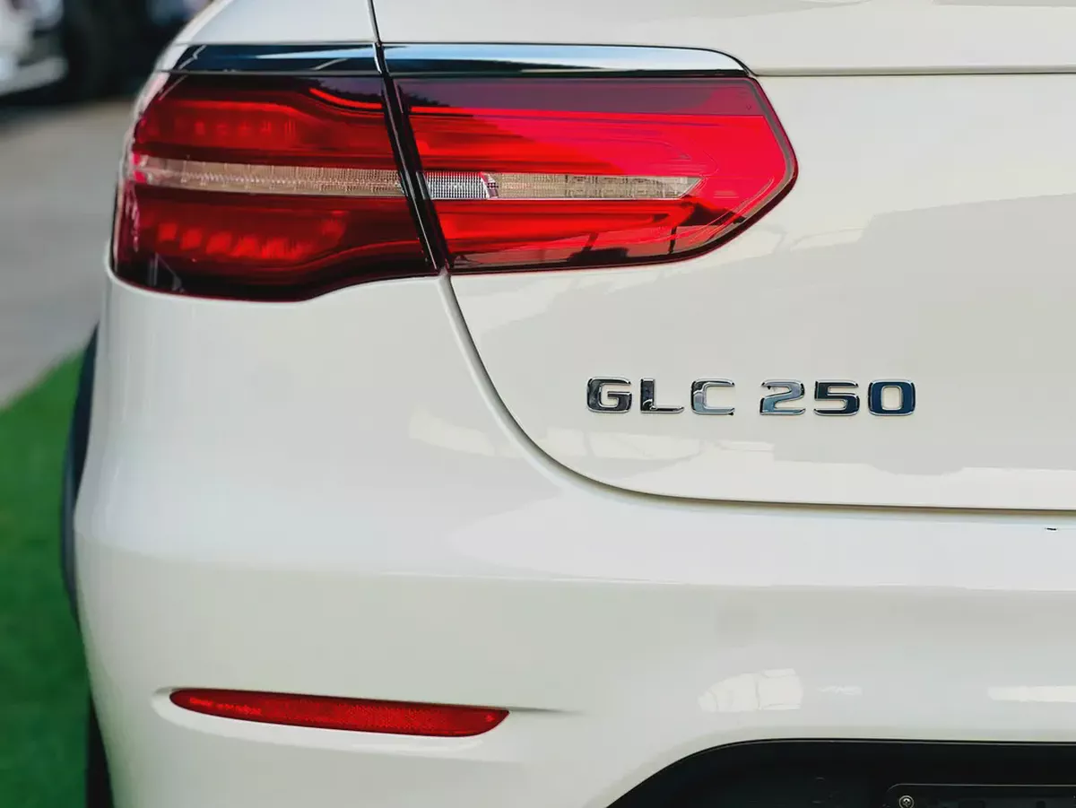 مرسيدس GLC 250 4MATIC موديل 2018 | خليجي GCC | محرك 2.0L تيربو | Mercedes GLC 250-7-7