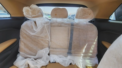 Denza D9 AWD (White)-16