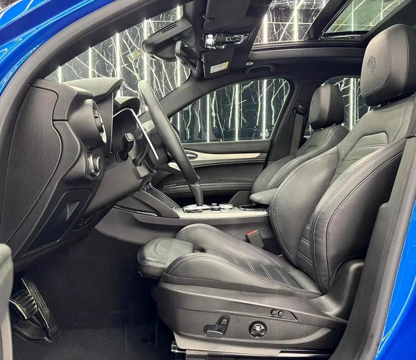 2024 Alfa Romeo Stelvio Veloce | GCC | Performance Luxury | Gargash Warranty and Service 2029