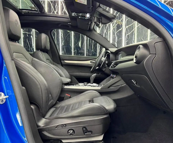2024 Alfa Romeo Stelvio Veloce | GCC | Performance Luxury | Gargash Warranty and Service 2029