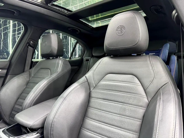 2024 Alfa Romeo Stelvio Veloce | GCC | Performance Luxury | Gargash Warranty and Service 2029