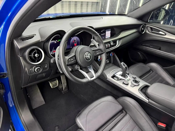 2024 Alfa Romeo Stelvio Veloce | GCC | Performance Luxury | Gargash Warranty and Service 2029