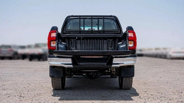 Toyota Hilux  SR5 2.4L AT FULL OPTION DIESEL
