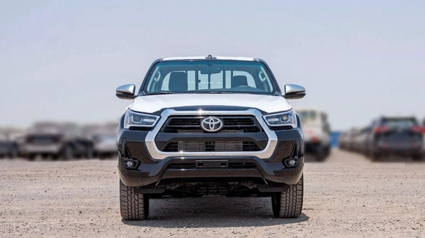 Toyota Hilux  SR5 2.4L AT FULL OPTION DIESEL