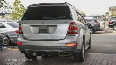 Mercedes Benz GL550-3