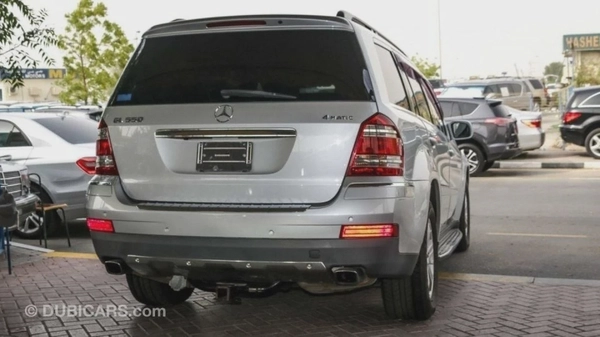 Mercedes Benz GL550