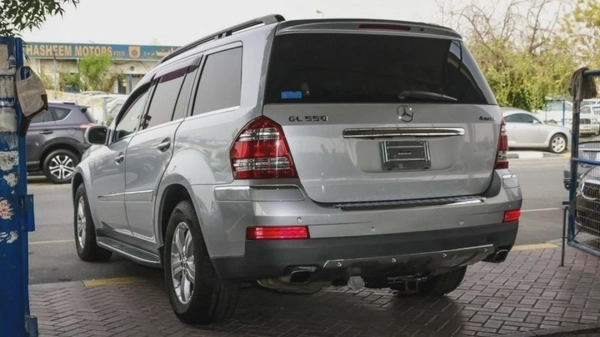 Mercedes Benz GL550