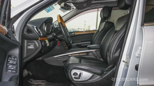 Mercedes Benz GL550