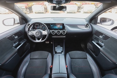 Mercedes-Benz GLA 200 2021-12