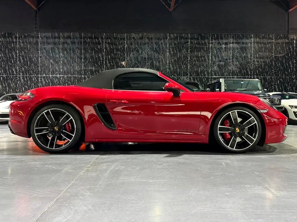 GCC | Full PPF by Porsche | Ceramic Coating | Ali E Sons Warranty 2030 | Ali E Sons Service 2028