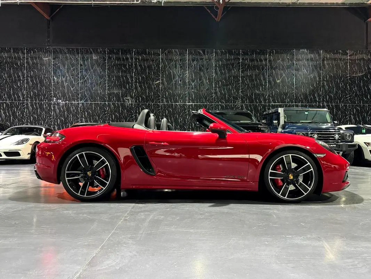 GCC | Full PPF by Porsche | Ceramic Coating | Ali E Sons Warranty 2030 | Ali E Sons Service 2028-1-1