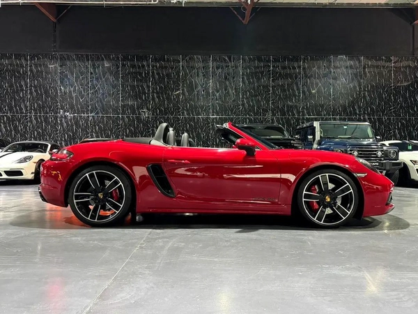 GCC | Full PPF by Porsche | Ceramic Coating | Ali E Sons Warranty 2030 | Ali E Sons Service 2028